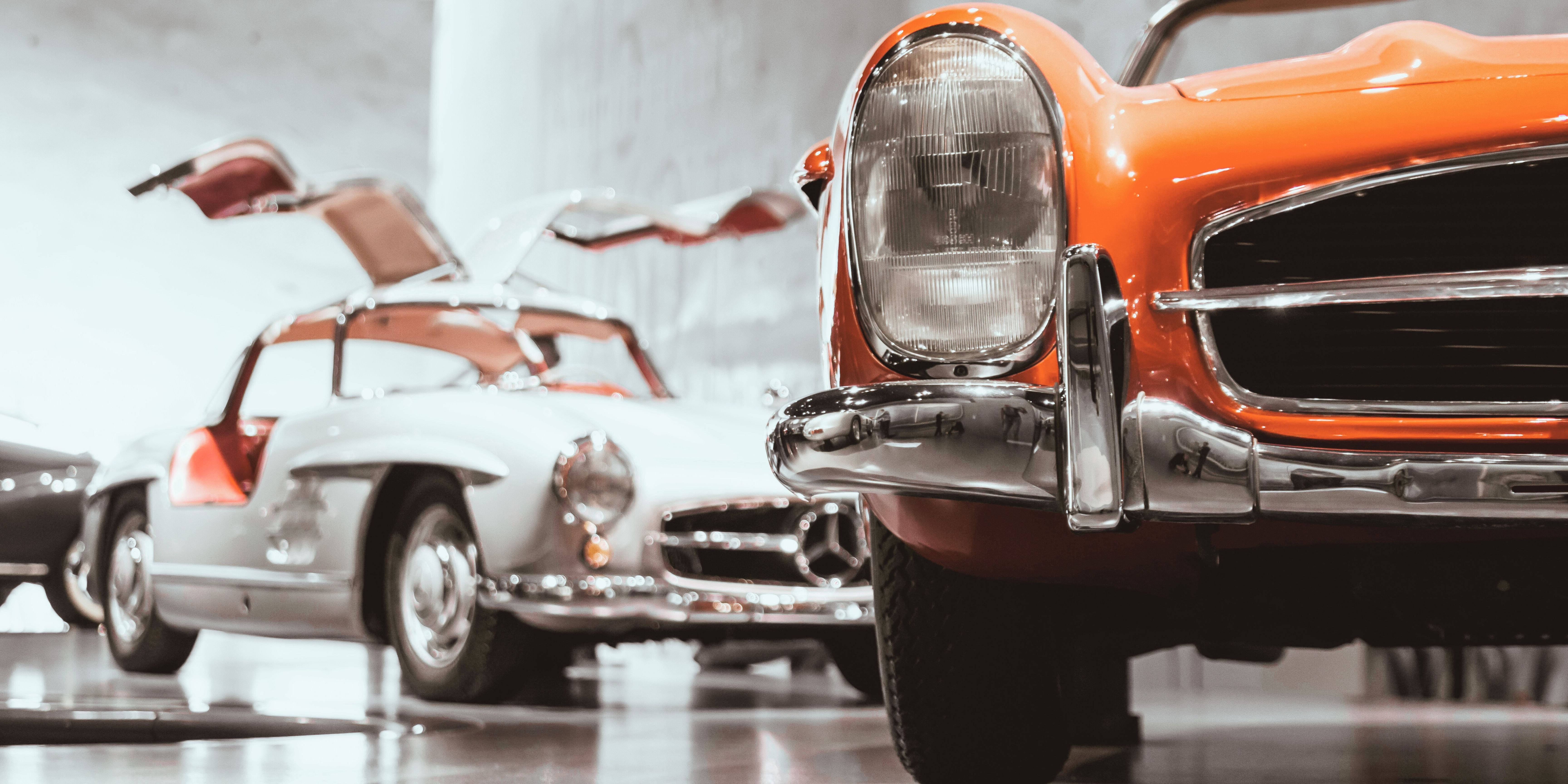 300 SL image 2