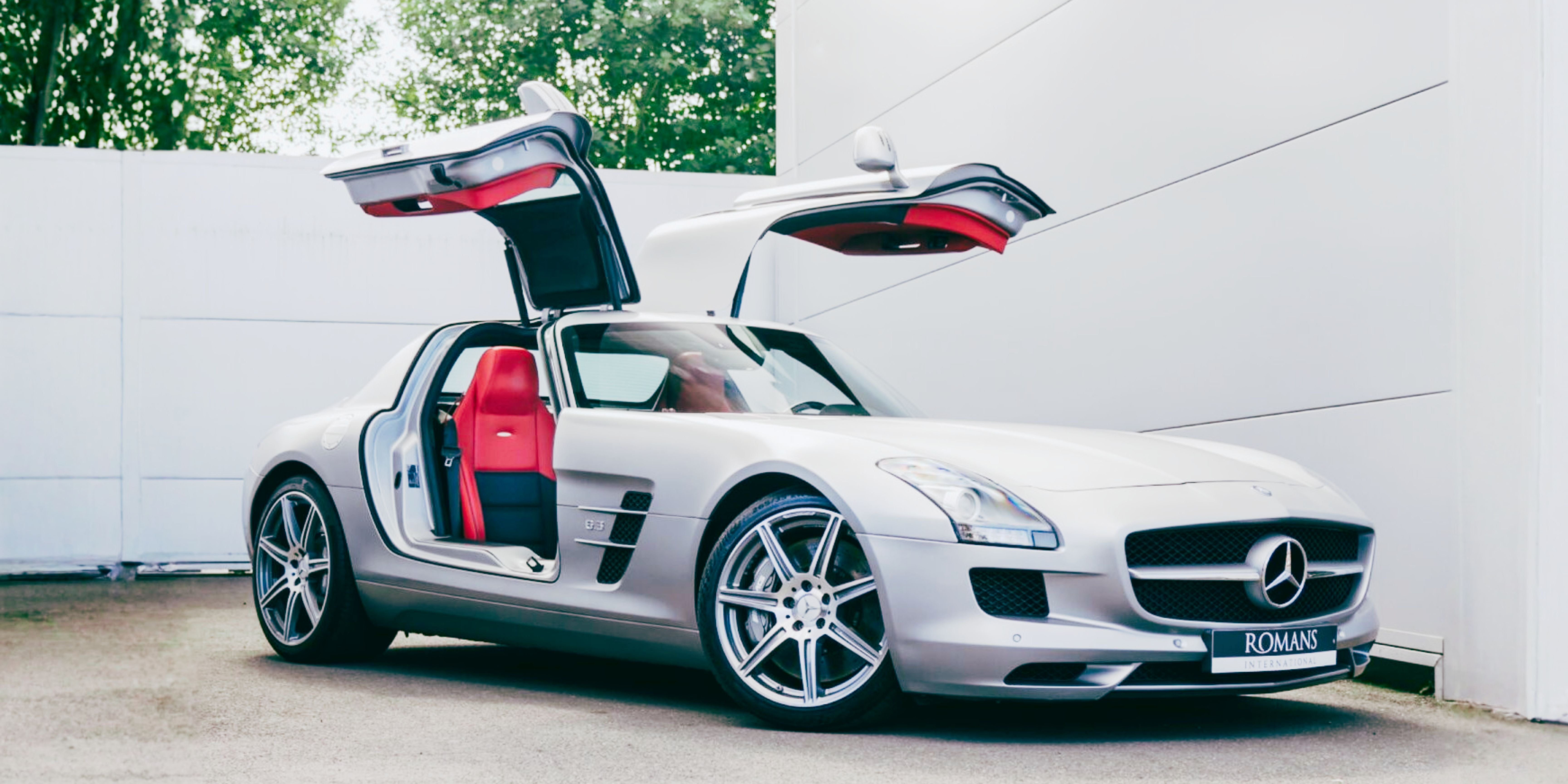 SLS AMG Gullwing image 1