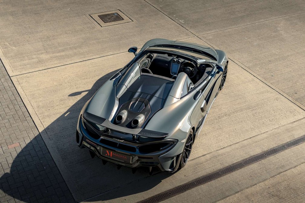 McLaren 600LT Spider profile, roof down