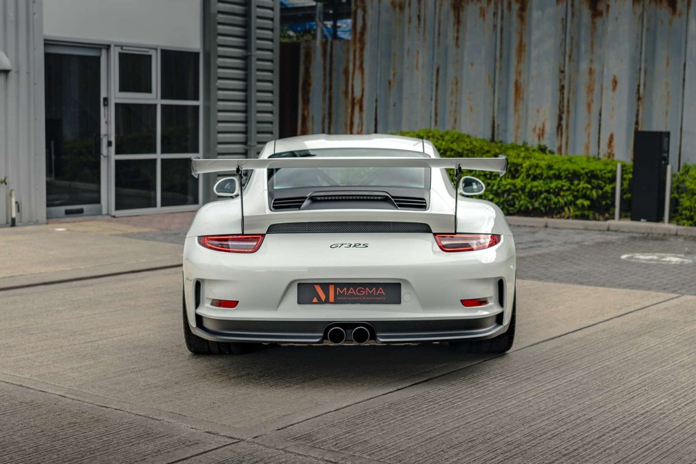 Porsche 911 GT3 RS rear wing