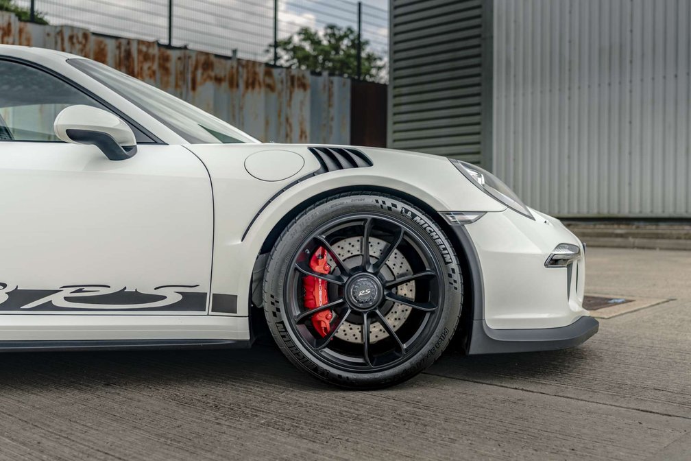 Porsche 911 GT3 RS forged alloy in satin black