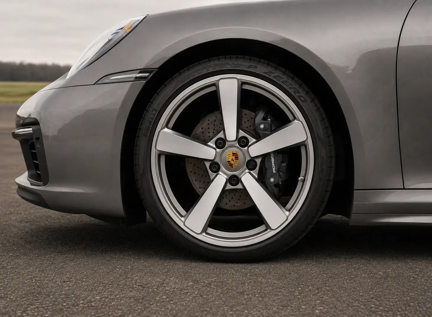 Porsche 911 Targa 4 wheel detail